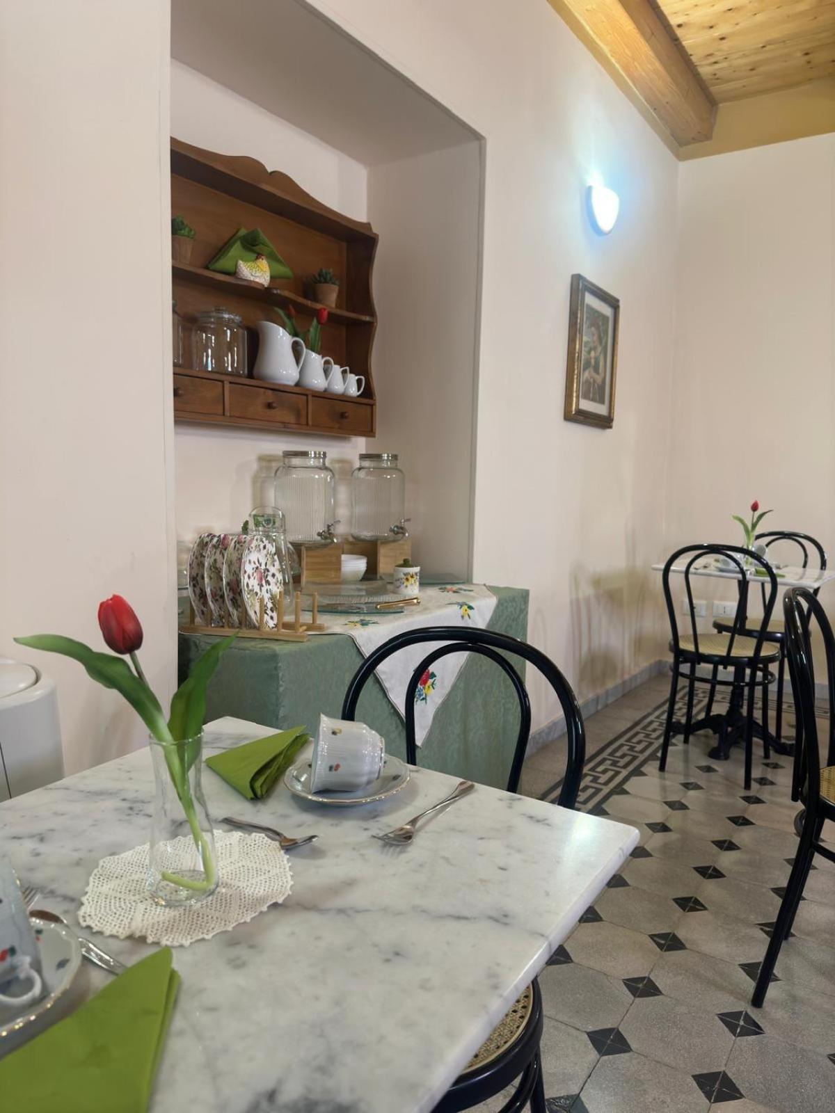Residenza Gonzaga Hotel Serracapriola ภายนอก รูปภาพ