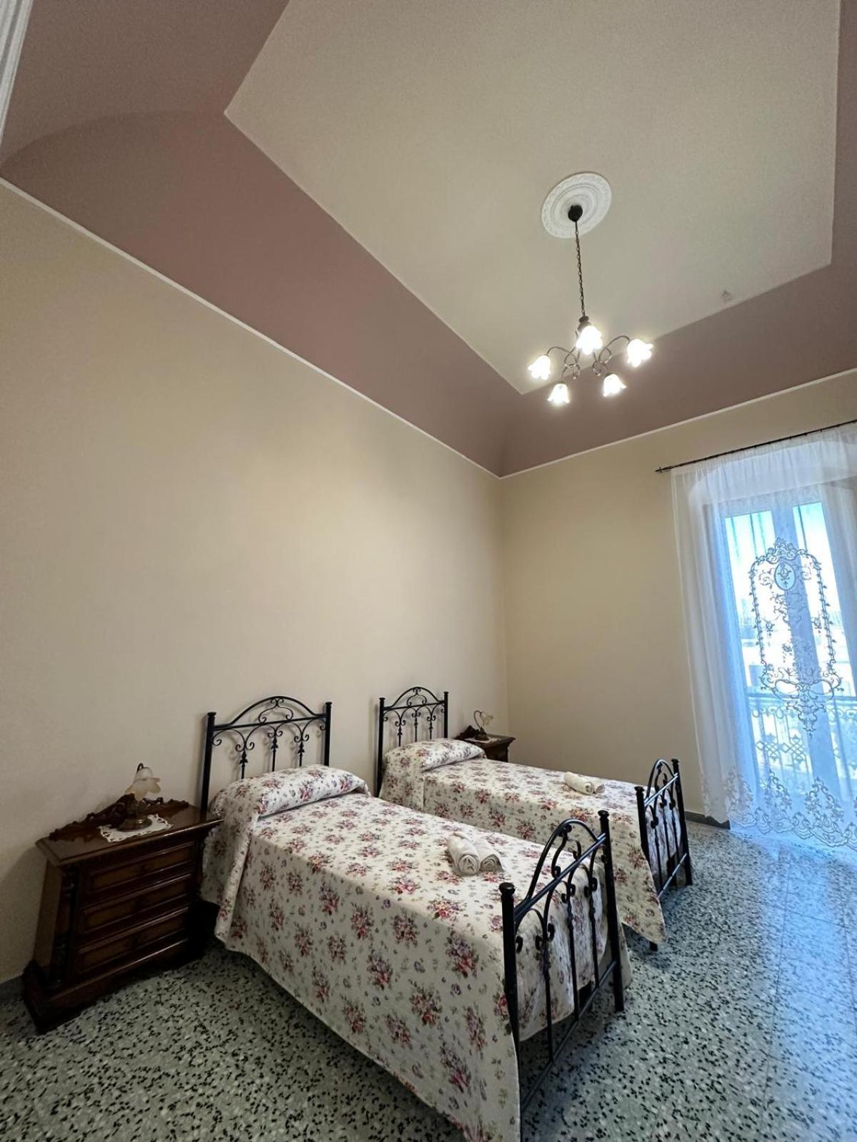 Residenza Gonzaga Hotel Serracapriola ภายนอก รูปภาพ